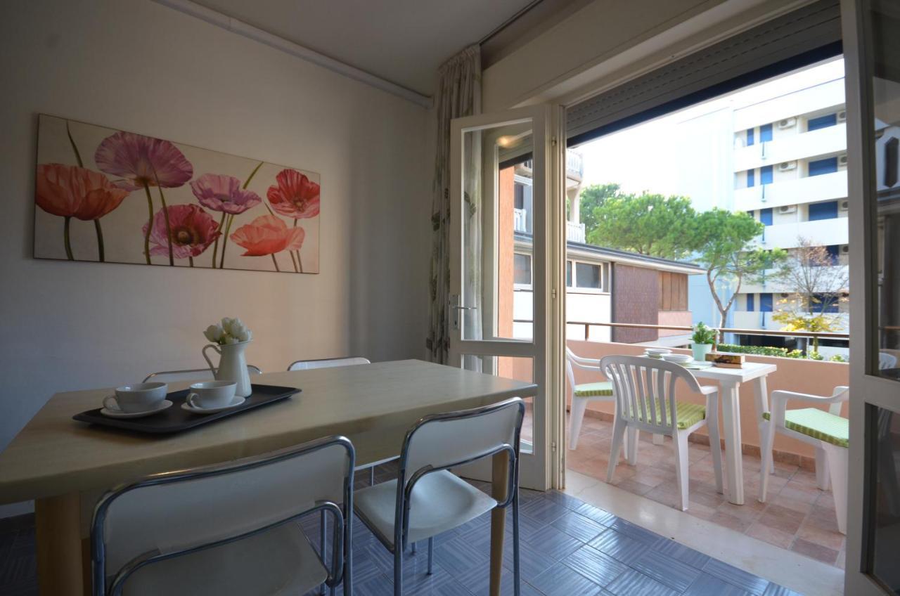 Appartamenti Villa Angela Bibione Exterior foto
